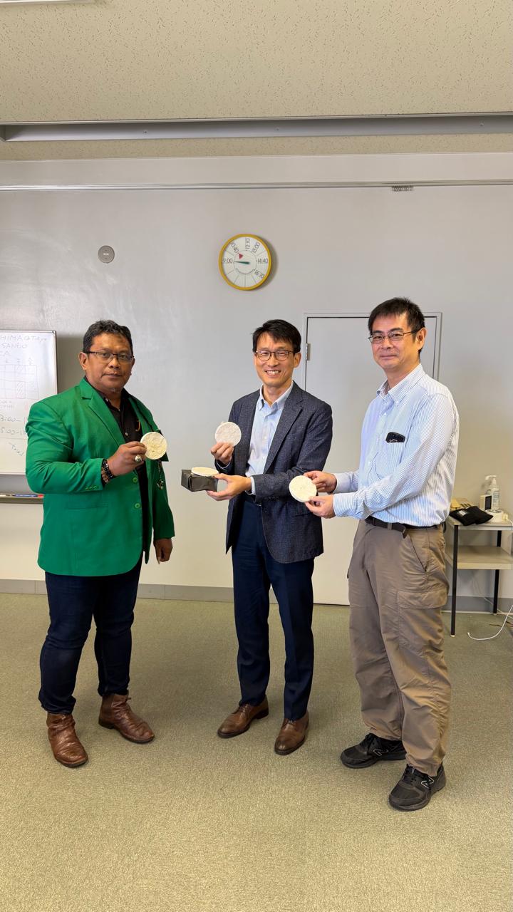 Dosen UMI Jajaki Kolaborasi Internasional dengan Nagoya City University, Kembangkan Inovasi Panel Berbahan Bulu Ayam